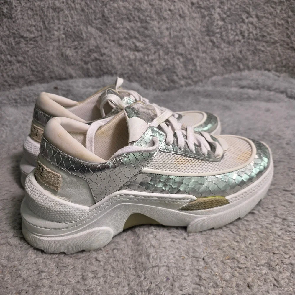 Schutz Sneakers Silver Metallic Snakeskin Embossed Platform Womens 9B‎